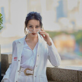 jiaoluolixiaotouming