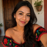 Esmeralda Hernández