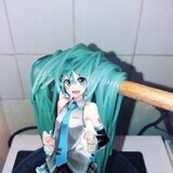 MIKu_UWU_HEHE