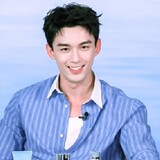 Thiếu Nữ Đầu Bự