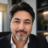 Léo Takahashi.
