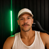 r10reacts