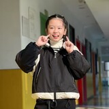 zibizhengnvhaiyueyue