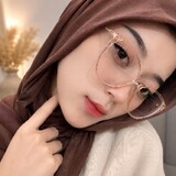 Juni Oktavia shereni