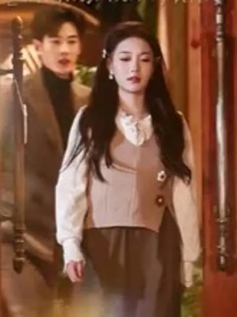 Mr. Zhou, Please Leave My Future