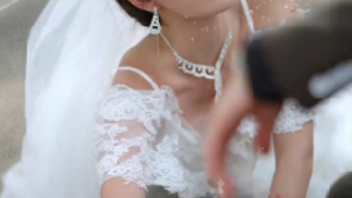 After Rebirth, I Married My Ex-Husband's Enemy