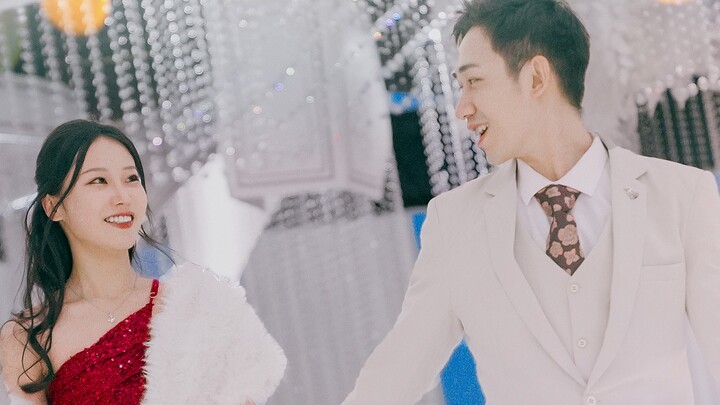 ห้าปีผ่านไป เธอกลับมาพร้อมลูกสามคน