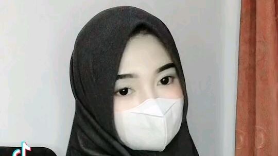 kedipan maut yang pasti bikin jatuh cinta