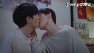 Lovely Writer EP2 : เขาเคลื่อนริมฝีปากบดเบียดและขบเบาๆ