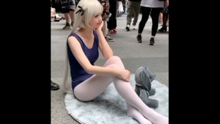 "This comic con... is just insane!!"