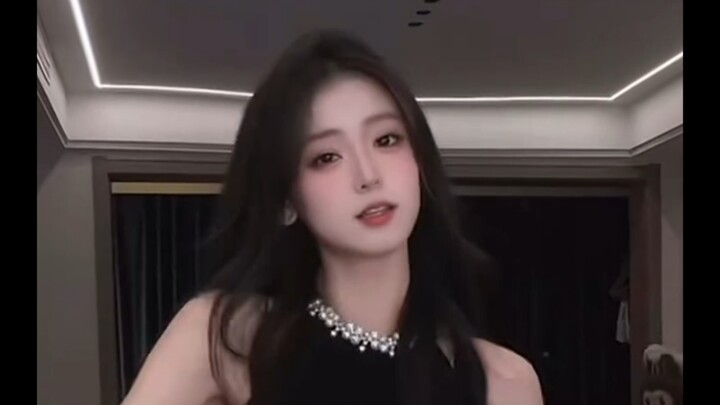 Prawns at full power! This little emoji looks shy and hesitant, but it’s actually totally on point.