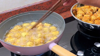 Koleksi hidangan lezat buatan ibuku ada di sini! Aku sayang ibuku! ! ! !