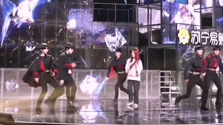 好暖心的马哥，一直在告诉工作人员走位