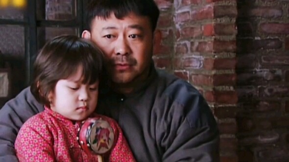 وقت استراحة دو هو الذي عاد إلى المنزل لإرضاع طفله، مما أثار شكوك شياو بينغ، ونجحت شياو هوان مرة أخرى