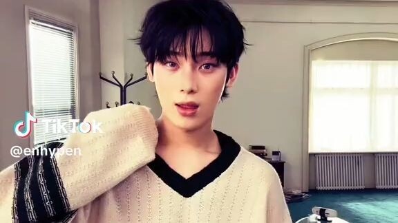 Suno in the middle!!!