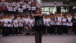 哇！太帅了吧！！「aespa柳智敏2021mama开场舞」高中生在社团招新大会上“强行翻跳”