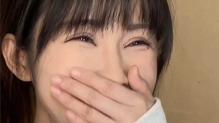 “Jangan suka orang lain, karena aku yang suka kamu.”