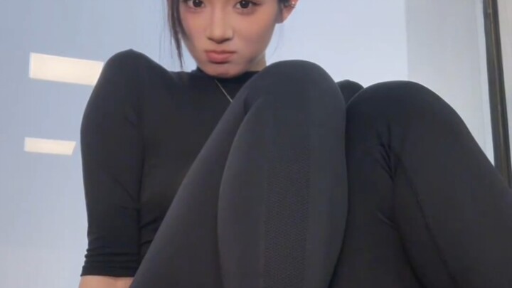 What was that? Didn’t quite catch it #MomBGM #DominantSister