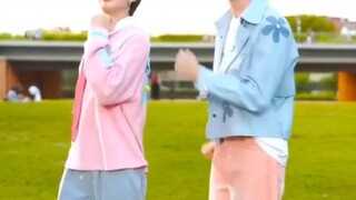 Zeenunew  love is love 这段手势舞可以在tiktok上疯传一段时间了