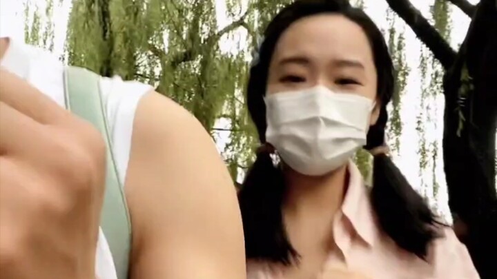 Waaah waaah waaah, I’m so disciplined—I kept running even in the rain!