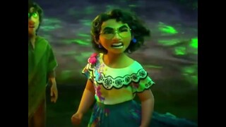 I made a trailer for Encanto!🦋🕯