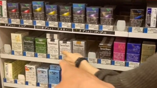 تحدي التسوق في السوبرماركت الياباني باللغة الصينية و"مزاح" مع صاحبة المتجر الياباني الصغير