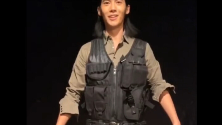 【于适YOSH】小于说：吃鸡真人版皮肤上线！救命啊，他可真是又皮又可爱啊～