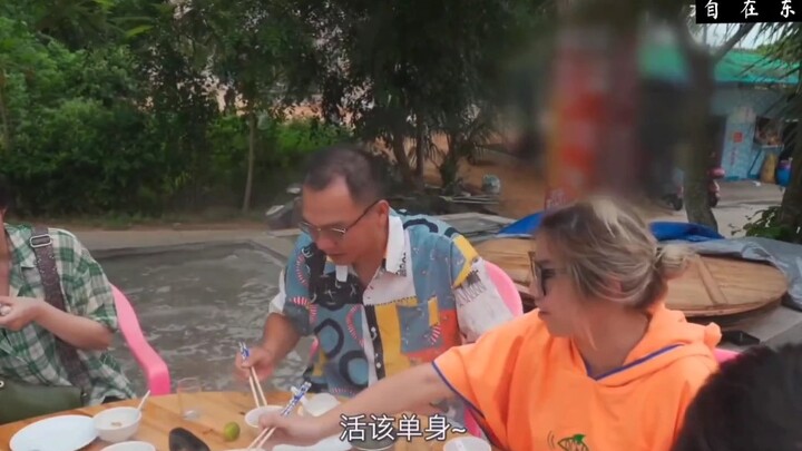 Kinh ngạc! Có người dám nói chú Đại Mạc, trùm quân phiệt ở Hải Nam, là “anh chàng độc thân”, vậy thì