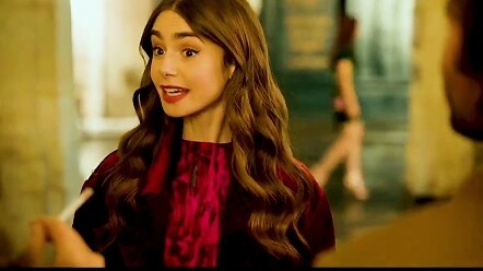 Cô ngạc nhiên trước sự thoải mái, vô tư của người dân nơi đây; thế nhưng ở đây, những nỗ lực của cô 