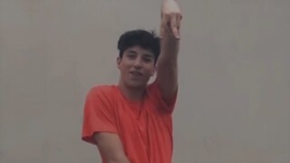 全世界的通讯录都在为XG《NewDance》打歌