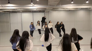 Cover lagu comeback terbaru GFRIEND di ruang latihan para gadis - (MAGO)