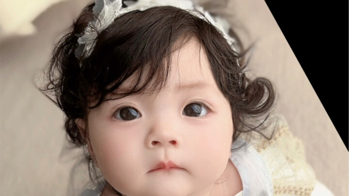 Absolutely do not cut a baby's first hair!!!