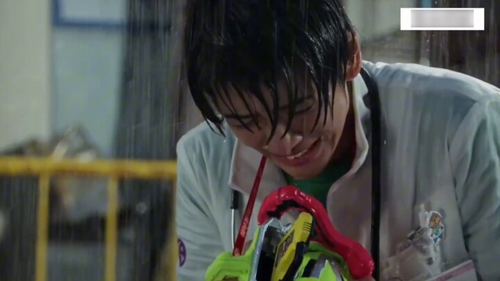 Let's take a look at the two or three things about Kamen Rider