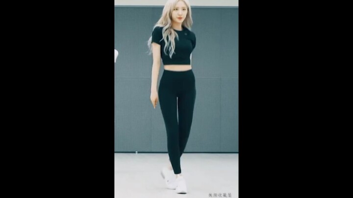210405 Cosmic Girls Eunhee UNNATURAL Practice Room Fixed Cam Ver Fan Focus