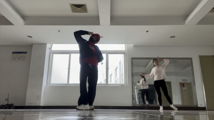 Chúng ta hãy cùng nhảy điệu nhảy nhẹ nhàng của Menier nhé