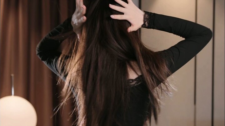 姜莱 2025-10-14 终于黑丝了 还跳了个大摆锤