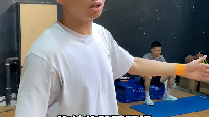 What a blast from the past! Master Wang throws down a dunk on Master Wei during practice!
