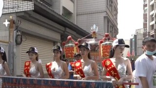 The Third Prince of Electronic Music-Young, beautiful and sexy flag-bearing ceremony student
