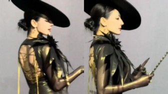 Master… Master! To just step out of the mountains and immediately become a sensation—this red-carpet