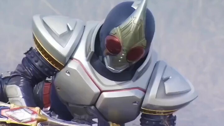 At this time, Kuuga, Agito-senpai and all the ghosts laughed happily.