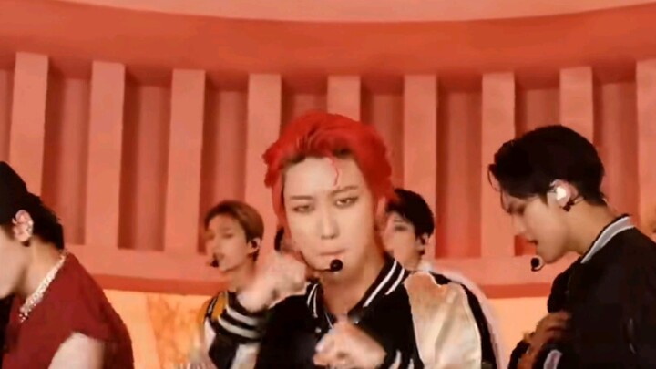 [SVT] Yuk, saksikan penampilan "panas" SEVENTEEN bersama teman-teman yang tidak menyukai kpop