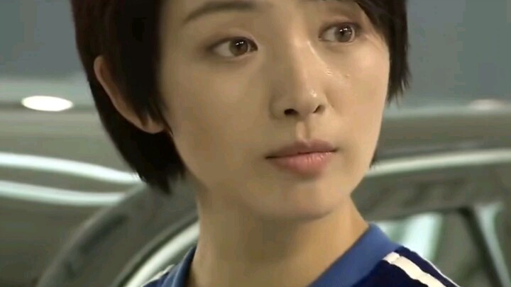 Just bought a 12-million-yuan Maybach on a whim.