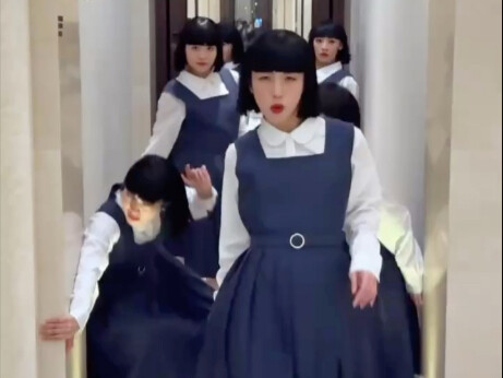 The Japanese girl group Avantgardey is very popular! They can play any song!