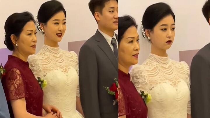 Ảnh cưới cô dâu cười gượng, cứ thêm một giây là tính phí! Dân mạng trầm trồ: Đẹp thật đấy!