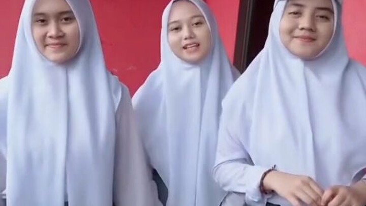 Wanita Sunda paling cantik + Simpel bahasa