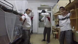 The sand sculpture dormitory danced the new treasure island, and the dormitory chief was the center 