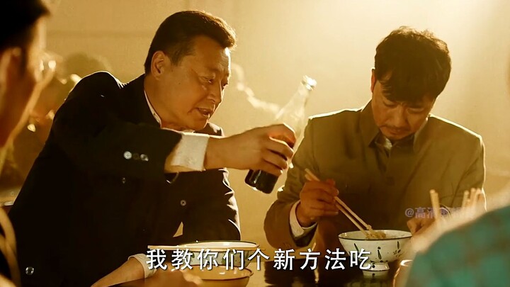 “Thời đó, cơm trộn xì dầu còn được coi là món ăn sang chảnh!” Không có chuyện cuộc sống mãi yên bình