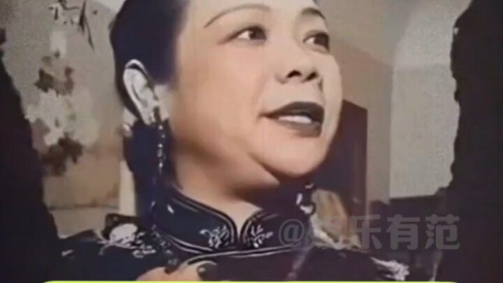 Vokal, ini benar-benar seperti tokoh utama wanita dalam sebuah novel!