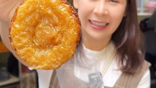 Kue minyak tp bisa buat panas dalam katanya..  haha.