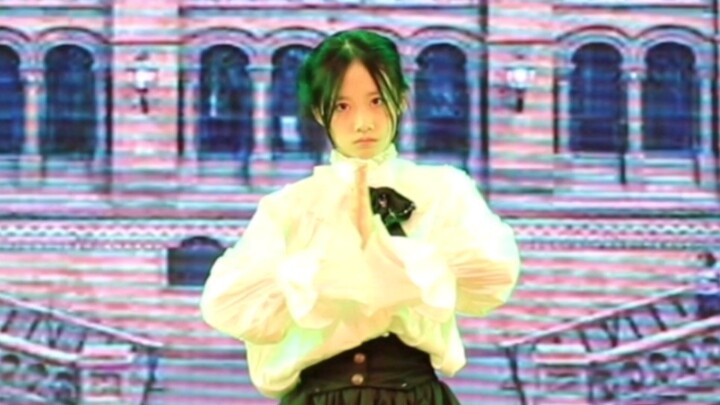 [Like a God] 16-year-old girl's first stage of home dance [Yu Ling Yulia]